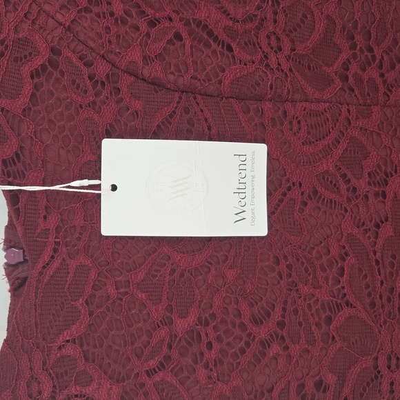 Elegant Burgundy Lace Evening Gown 3/4 Sleeves NWT - Picture 8 of 16